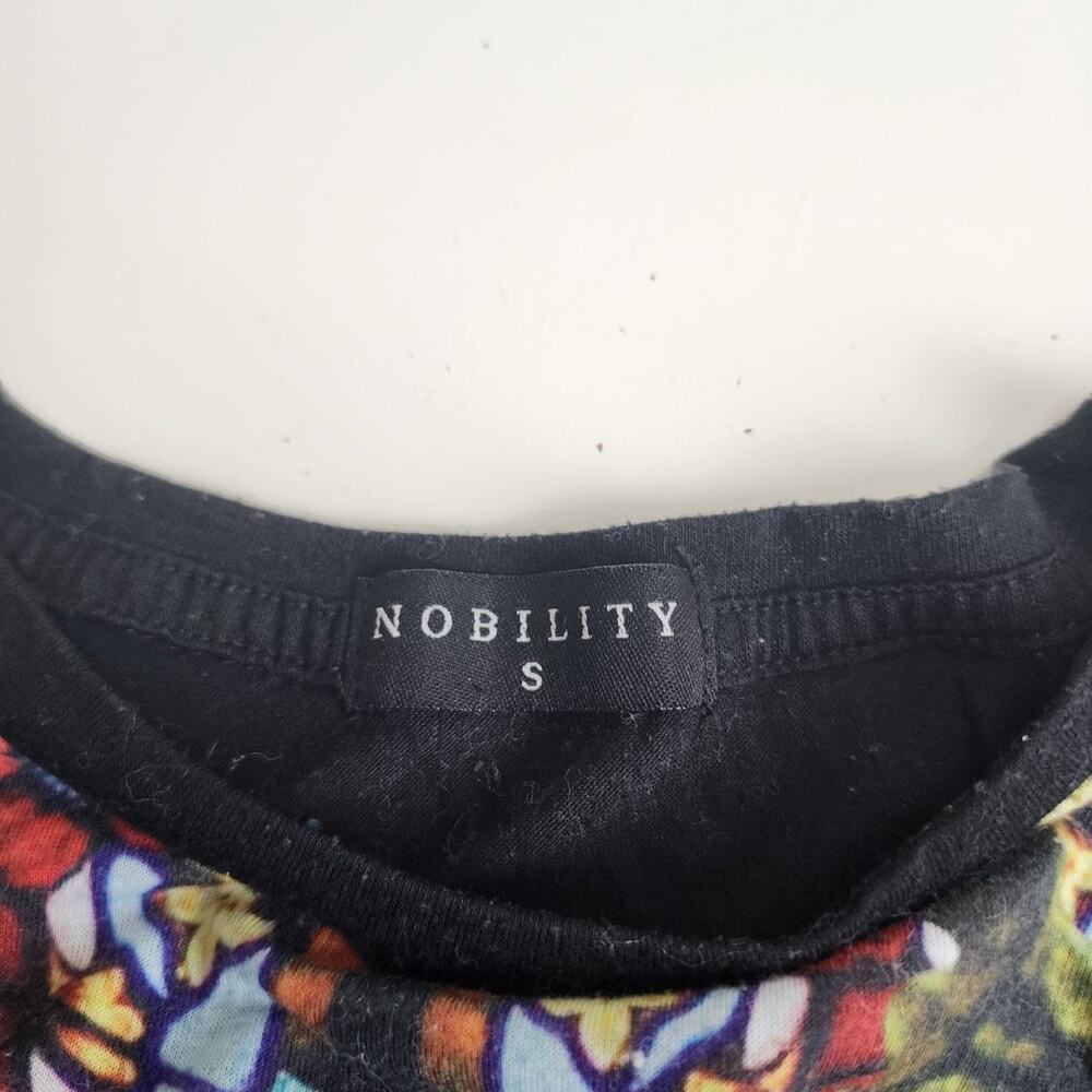 Nobility Long Sleeve Crew Neck Stained Glass Peace in Christ Shirt Men's Size S